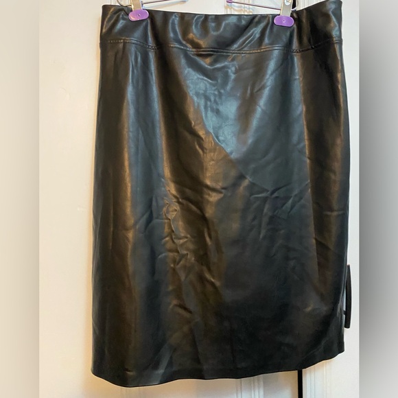 Laundry by Shelli Segal NwT🖤 - Picture 4 of 7